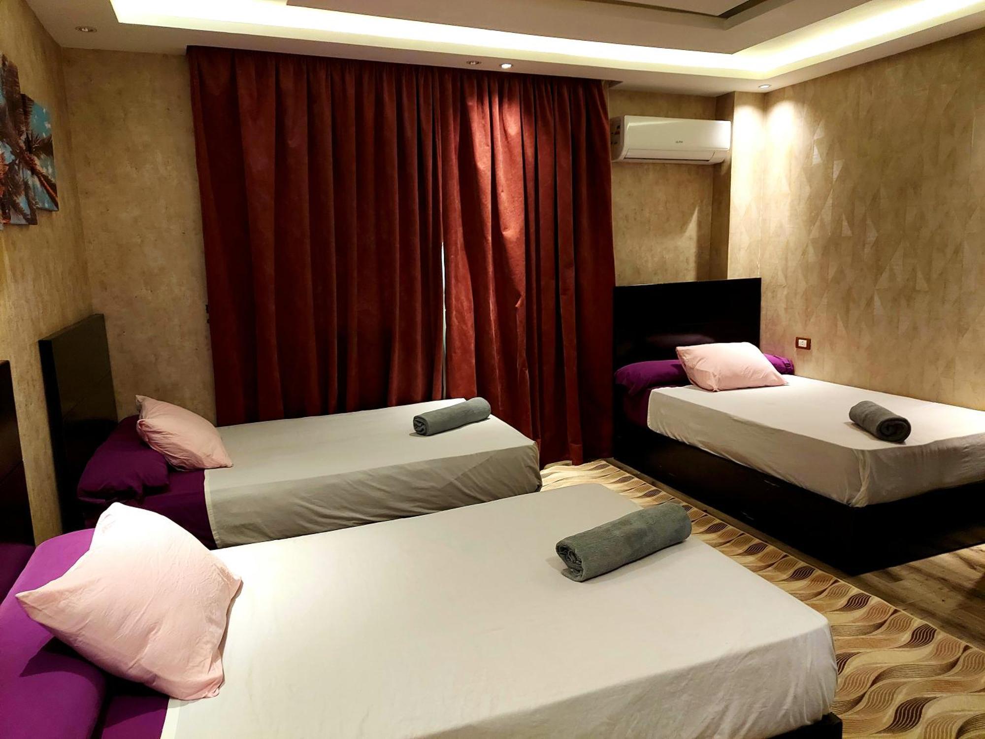 Pyramids Planet Hotel Ghatati Quarto foto